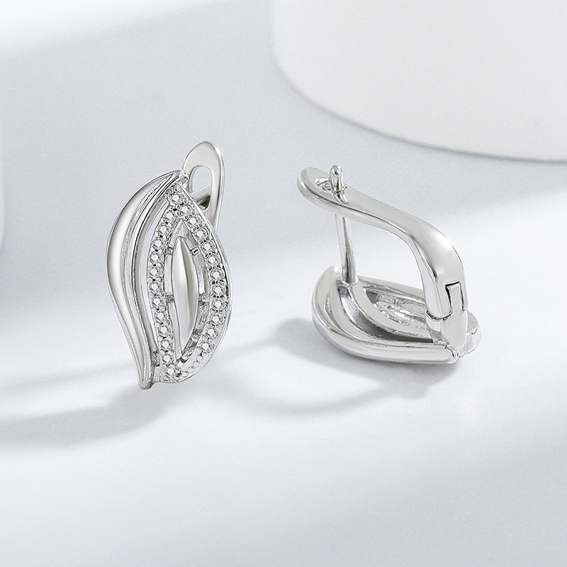 Micro Inlaid Zircon Unique Geometric Ear Clip