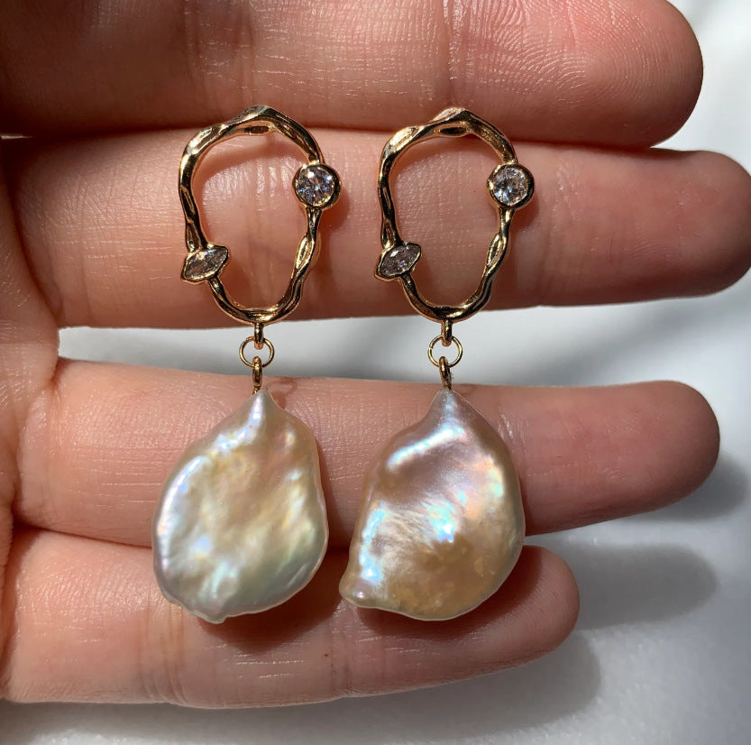 Court Style Design Temperament Earrings