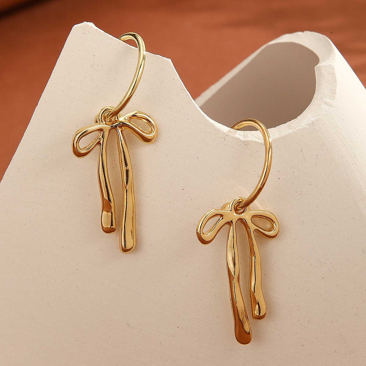 Metal Fashion Minimalist Bowknot Stud Earrings