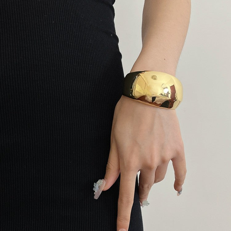 Niche Wide Metal Curved Glossy Bracelet Light Luxury High Sense