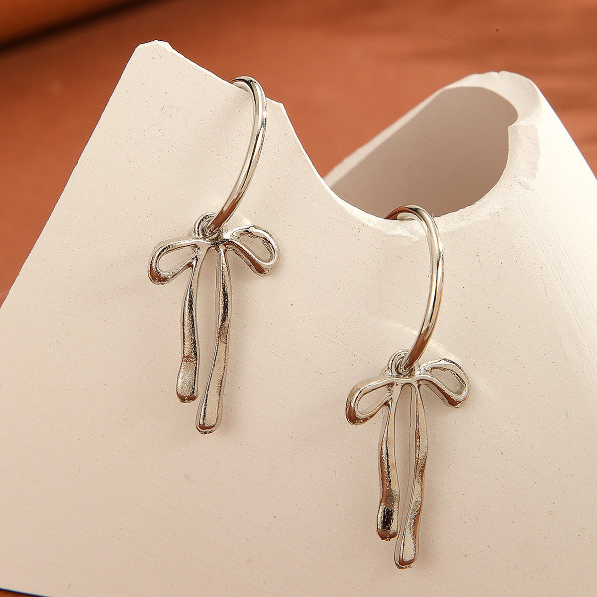 Metal Fashion Minimalist Bowknot Stud Earrings