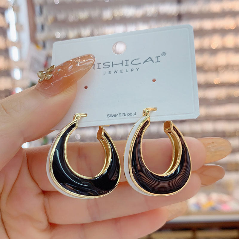 European And American Atmospheric Geometric Dripping Female Ear Clip