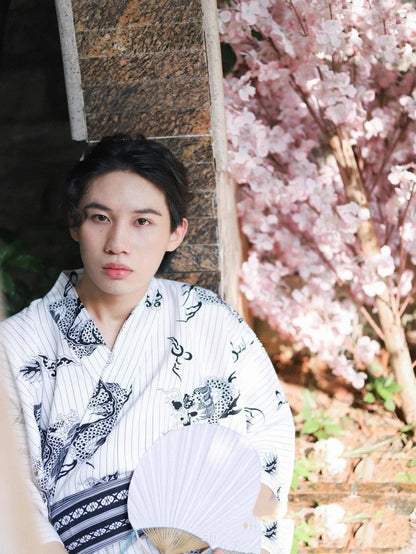 Men’s Traditional Japanese Yukata Kimono – Dragon Print Summer Robe