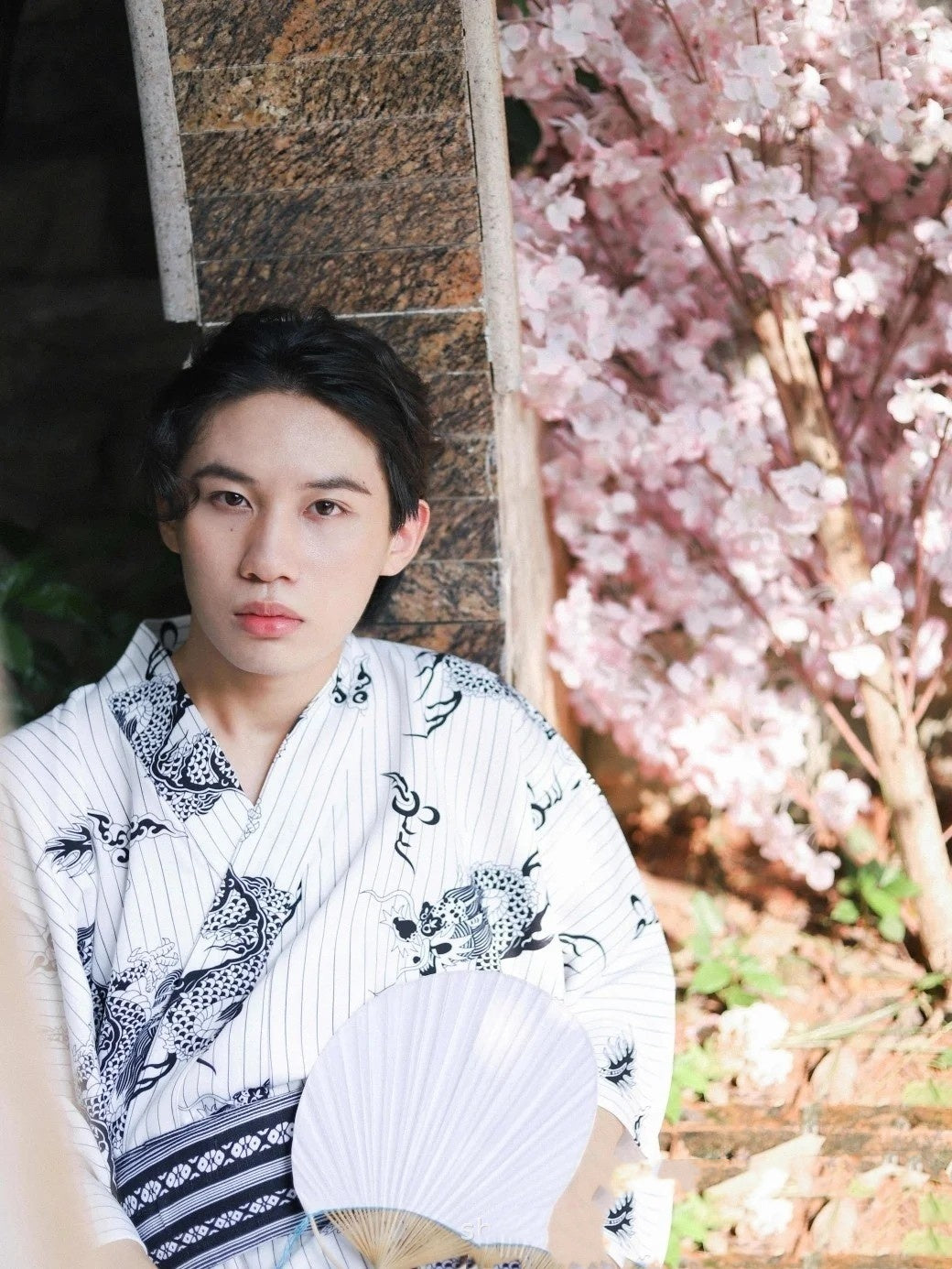 Men’s Traditional Japanese Yukata Kimono – Dragon Print Summer Robe