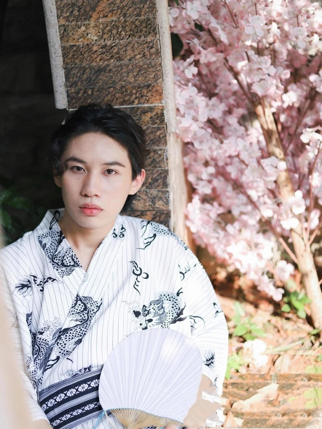 Men’s Traditional Japanese Yukata Kimono – Dragon Print Summer Robe