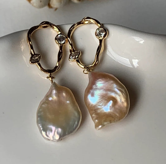 Court Style Design Temperament Earrings