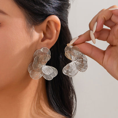 Fashion High-end Design Hollow Personality Stud Earrings