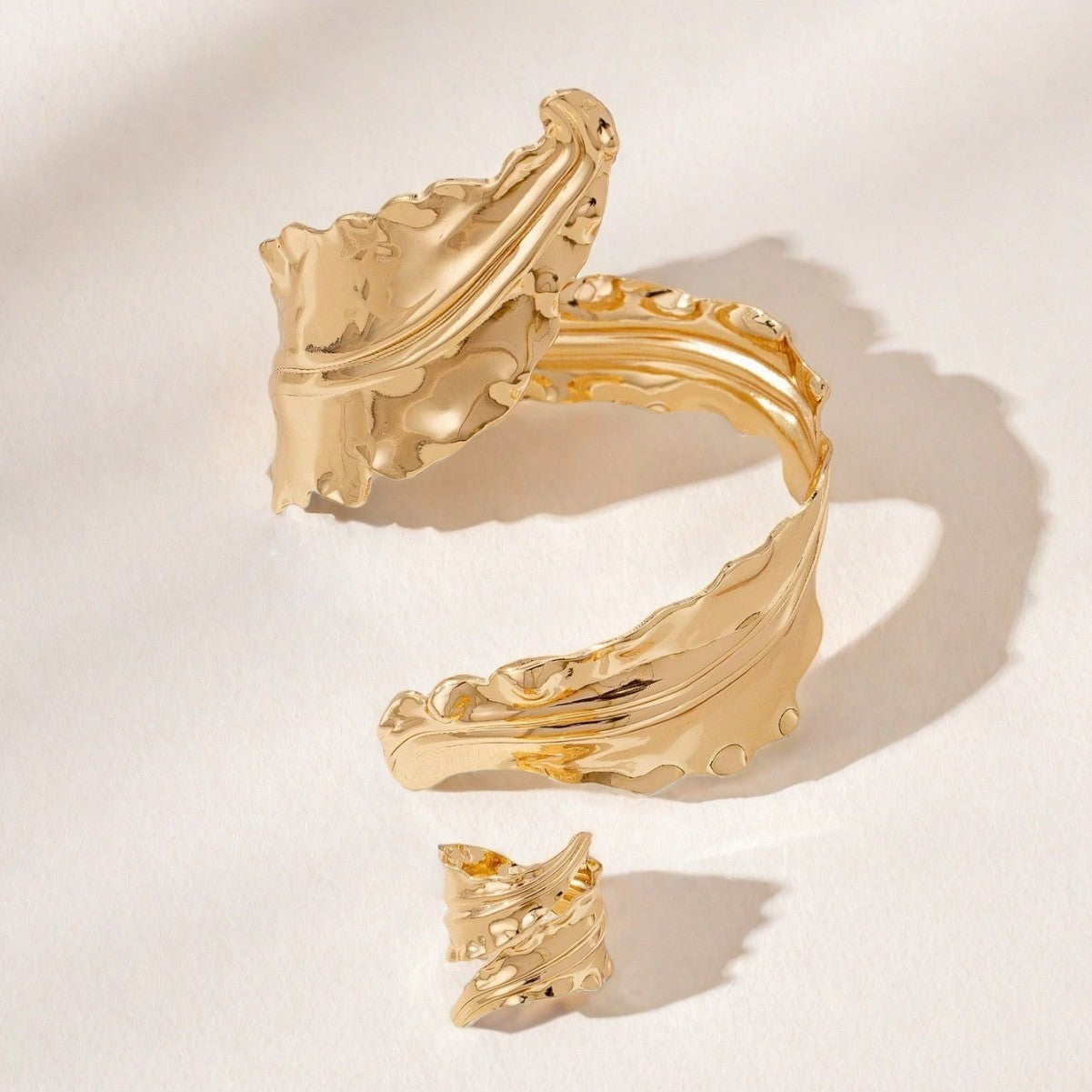 Vintage Fashionable Golden Pleated Leaf Bracelet Spiral Opening Adjustable Ring Suit