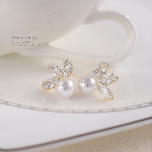 925 High-grade Three-petal Zircon Leaf Earrings