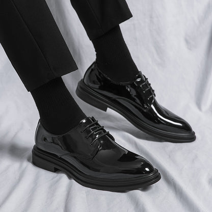 Men’s Glossy Pointed Business Leather Shoes – Sleek British Formal Style